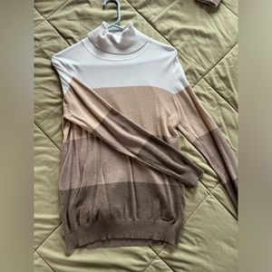 Multicolor brown turtleneck sweater